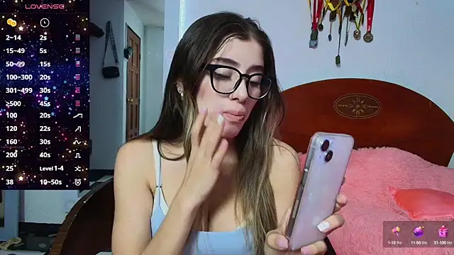 Snapshot of Venus_wilde chatting on 01/30/25, 12:39 Venus wilde online show from 01/30/25, 12:39