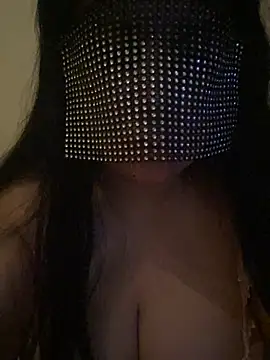 Snapshot of matmazel7777 chatting on 10/23/25, 09:35 matmazel7777 online show from 10/23/25, 09:35