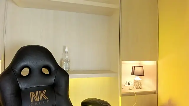 tamaraa smiith online show from 11/21/25, 07:35