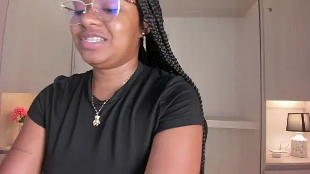 Snapshot of tamaraa_smiith chatting on 02/25/26, 07:36 tamaraa smiith online show from 02/25/26, 07:36