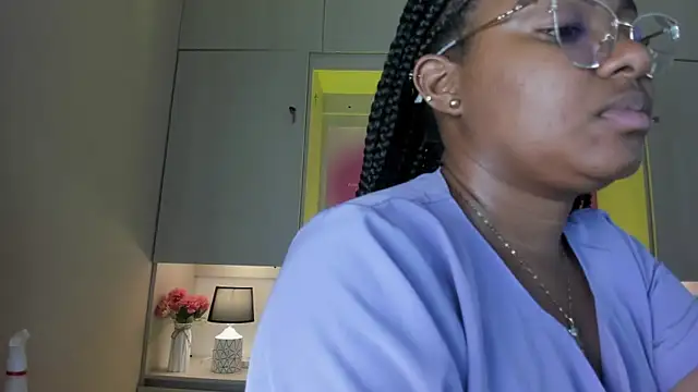 tamaraa smiith online show from 03/25/26, 07:46