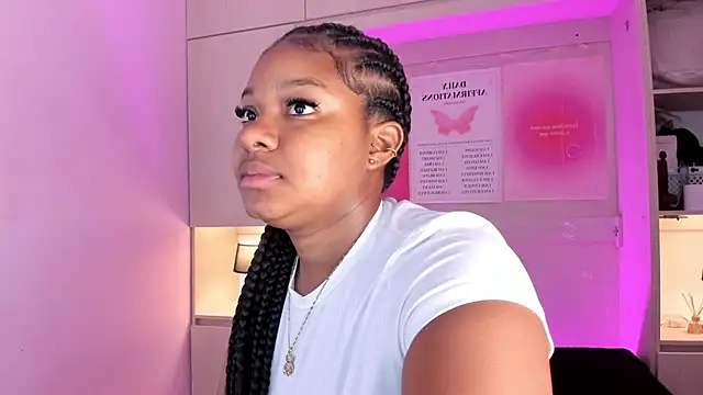 tamaraa smiith online show from 09/28/25, 12:56