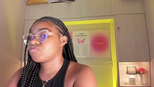 tamaraa smiith online show from 03/08/26, 02:04