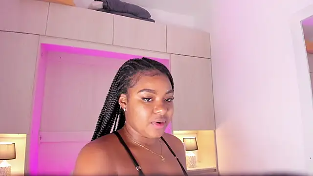 tamaraa smiith online show from 03/21/25, 06:18