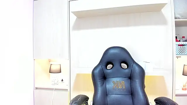 tamaraa smiith online show from 10/28/25, 07:46