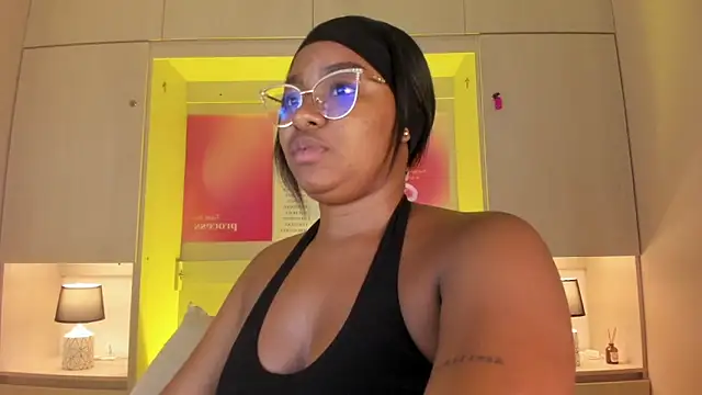 tamaraa smiith online show from 04/16/26, 09:39