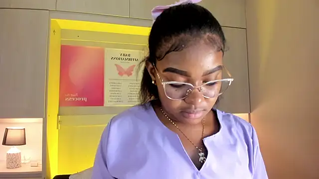 tamaraa smiith online show from 11/26/25, 07:36