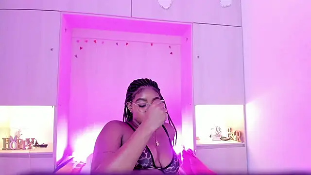 tamaraa smiith online show from 09/13/25, 07:58