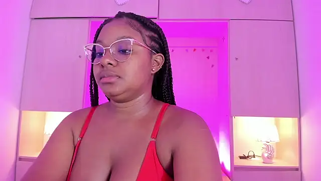 Snapshot of tamaraa_smiith chatting on 01/12/26, 12:34 tamaraa smiith online show from 01/12/26, 12:34