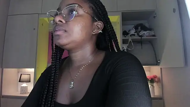 tamaraa smiith online show from 04/04/26, 07:42