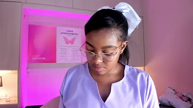 tamaraa smiith online show from 12/03/25, 08:08