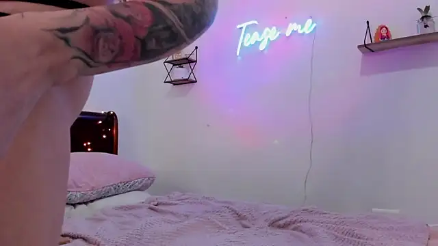 Manuela monroe online show from 12/03/25, 09:58