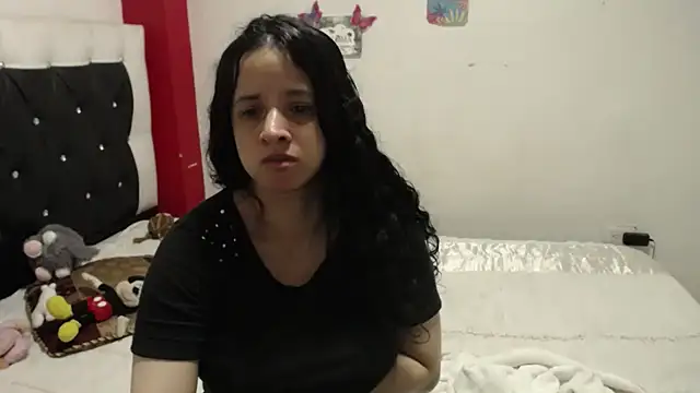 Snapshot of Katty_Bones chatting on 09/29/25, 02:01 Katty Bones online show from 09/29/25, 02:01
