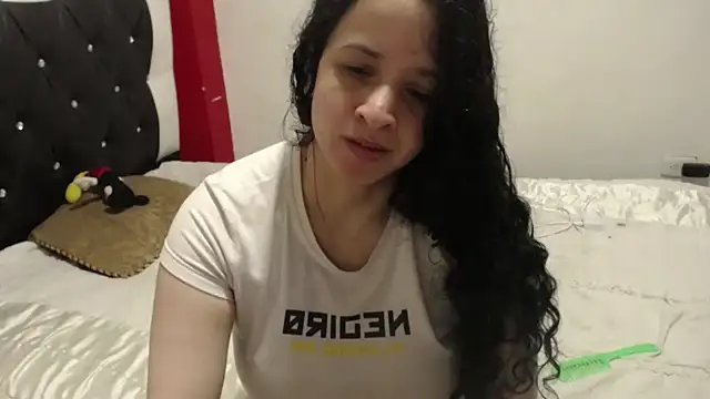 Katty Bones online show from 10/30/25, 02:04