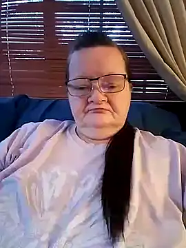 Bayou Woman68 online show from 12/13/25, 08:48