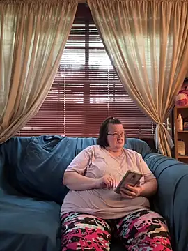 Bayou Woman68 online show from 04/30/26, 05:53