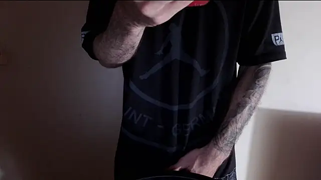 Snapshot of Kenner_fox77 chatting on 09/14/25, 02:01 Kenner fox77 online show from 09/14/25, 02:01