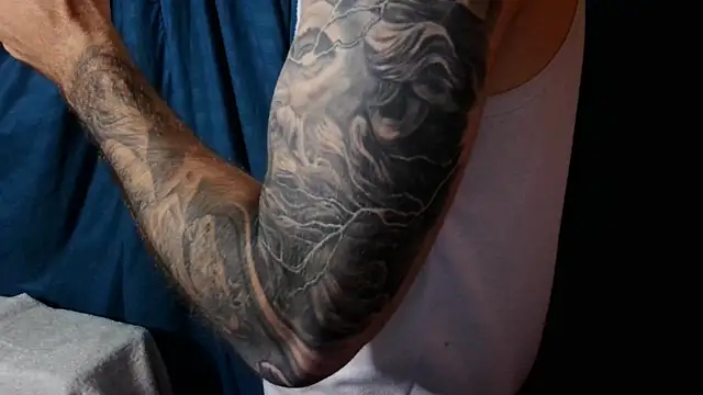 Snapshot of Kenner_fox77 chatting on 12/24/24, 11:22 Kenner fox77 online show from 12/24/24, 11:22