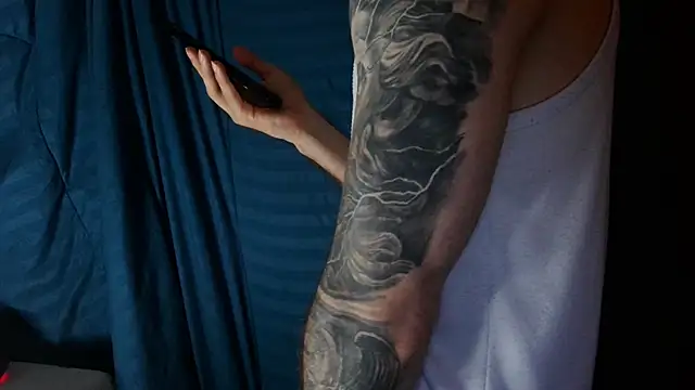 Snapshot of Kenner_fox77 chatting on 01/03/25, 03:16 Kenner fox77 online show from 01/03/25, 03:16