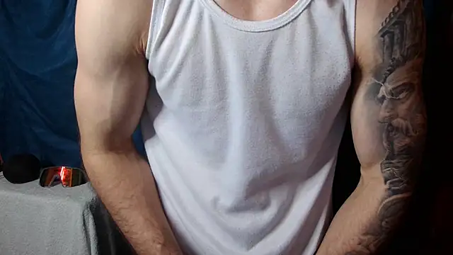 Snapshot of Kenner_fox77 chatting on 12/24/24, 02:54 Kenner fox77 online show from 12/24/24, 02:54