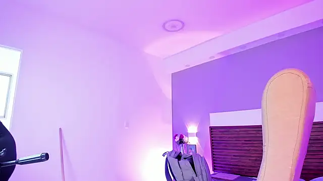 Adelehottman online show from 04/02/26, 01:07