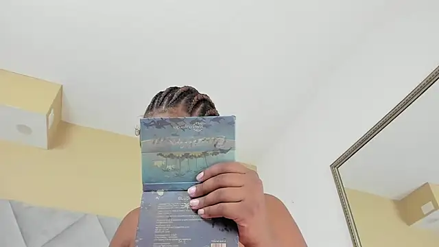 Adelehottman online show from 02/05/25, 12:06