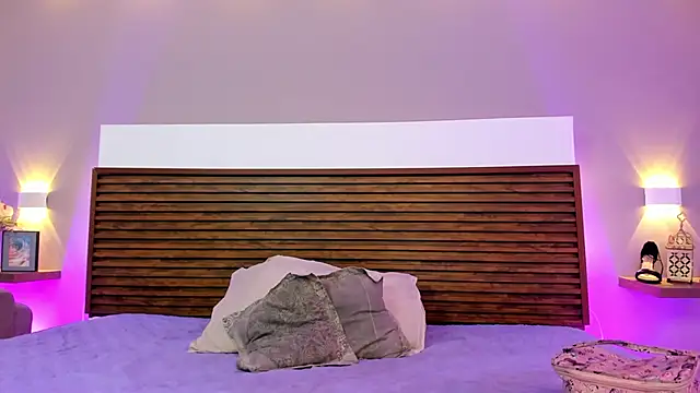 Adelehottman online show from 05/20/26, 12:46