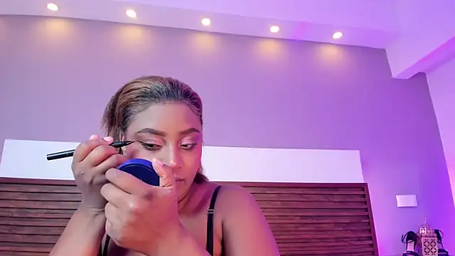 Adelehottman online show from 04/11/26, 06:21