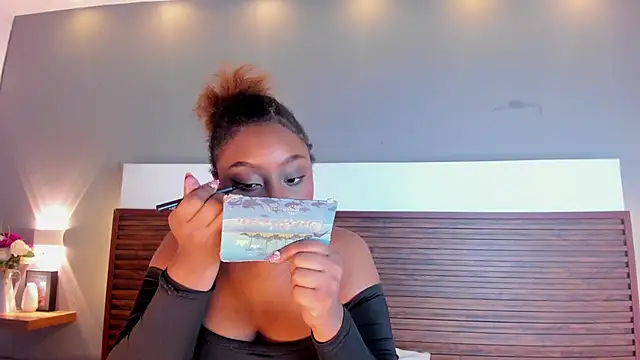 Snapshot of Adelehottman chatting on 11/01/25, 12:10 Adelehottman online show from 11/01/25, 12:10