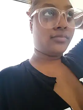 Snapshot of Adelehottman chatting on 01/07/26, 07:52 Adelehottman online show from 01/07/26, 07:52