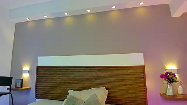 Adelehottman online show from 03/06/26, 12:33