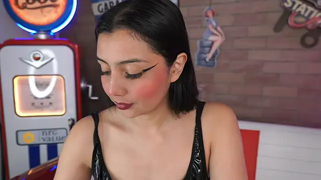 Snapshot of miss_lizith chatting on 05/04/26, 11:24 miss lizith online show from 05/04/26, 11:24