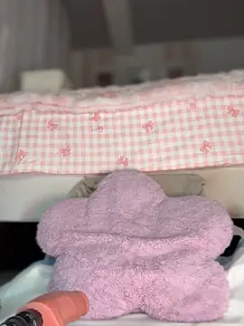 Snapshot of Milena-1 chatting on 02/19/26, 10:01 Milena-1 online show from 02/19/26, 10:01