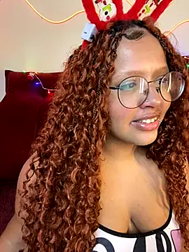 Snapshot of 99_Lilith chatting on 12/03/25, 01:17 99 Lilith online show from 12/03/25, 01:17