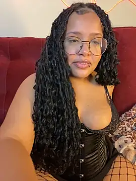 Snapshot of 99_Lilith chatting on 10/22/25, 12:21 99 Lilith online show from 10/22/25, 12:21