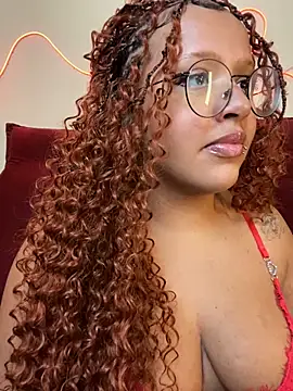 Snapshot of 99_Lilith chatting on 11/18/25, 01:10 99 Lilith online show from 11/18/25, 01:10