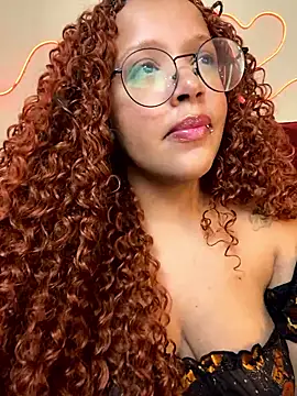 Snapshot of 99_Lilith chatting on 11/16/25, 01:21 99 Lilith online show from 11/16/25, 01:21