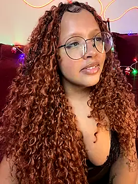 Snapshot of 99_Lilith chatting on 12/05/25, 01:27 99 Lilith online show from 12/05/25, 01:27