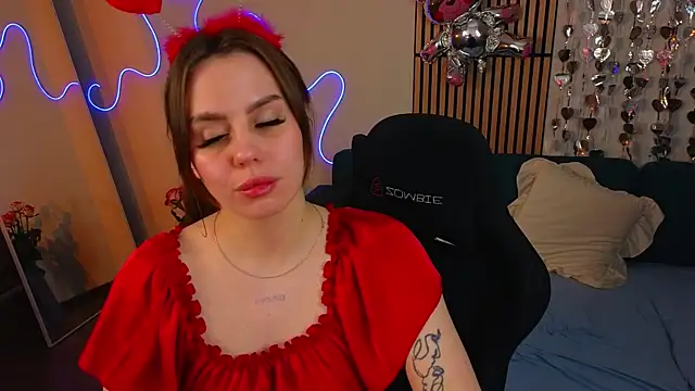 Snapshot of Aisha_Riley chatting on 02/13/26, 03:45 Aisha Riley online show from 02/13/26, 03:45