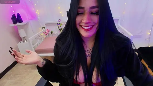 Snapshot of chica_Hetfield chatting on 01/24/25, 05:42 chica Hetfield online show from 01/24/25, 05:42