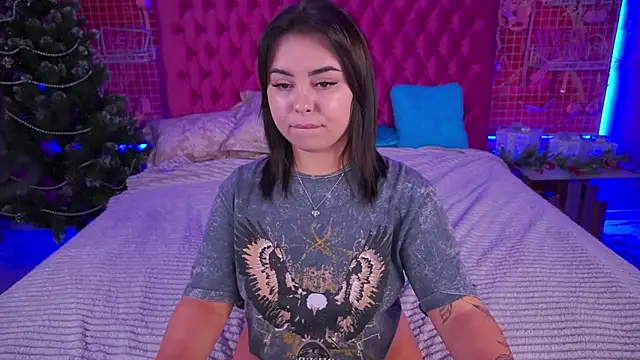 SusieWood online show from 12/18/25, 10:02