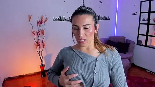 Elizabeth taylor b online show from 02/12/26, 11:15