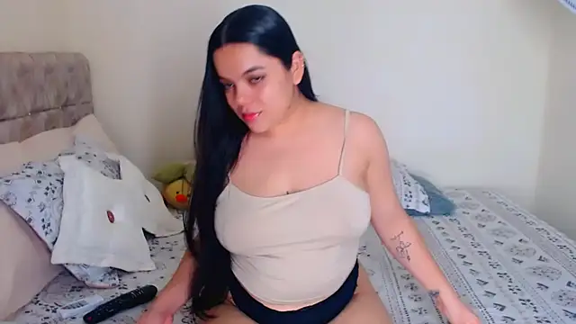 Sara-04 online show from 12/17/25, 10:59