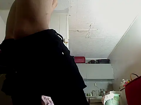 VanillaSeXy online show from 12/01/25, 03:24