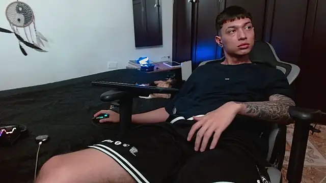 aaron blug online show from 10/11/25, 08:43