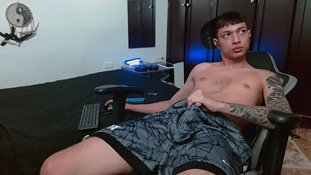 aaron blug online show from 10/17/25, 09:27