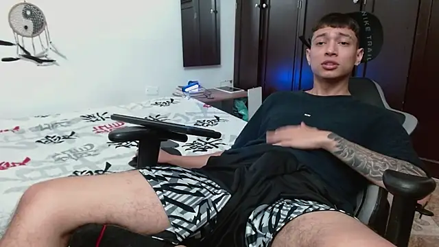 aaron blug online show from 11/12/25, 04:55