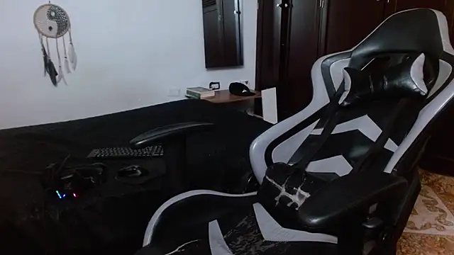 aaron blug online show from 02/24/25, 01:57