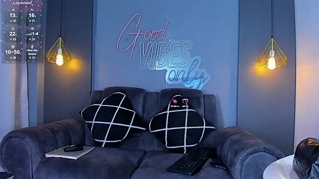 LOLIITA  LOVE online show from 10/11/25, 05:58