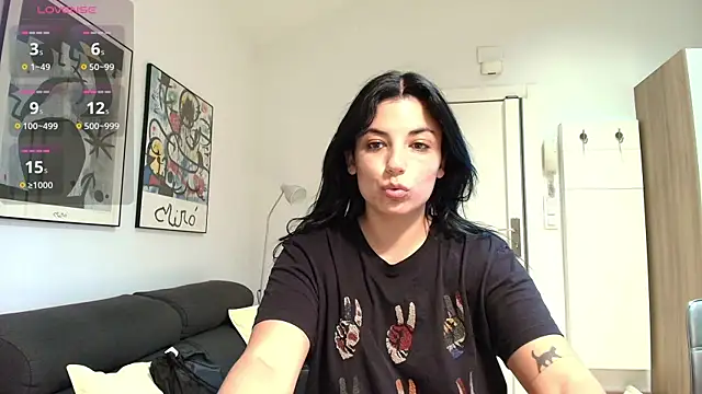 Snapshot of Arya_33 chatting on 09/19/25, 06:17 Arya 33 online show from 09/19/25, 06:17